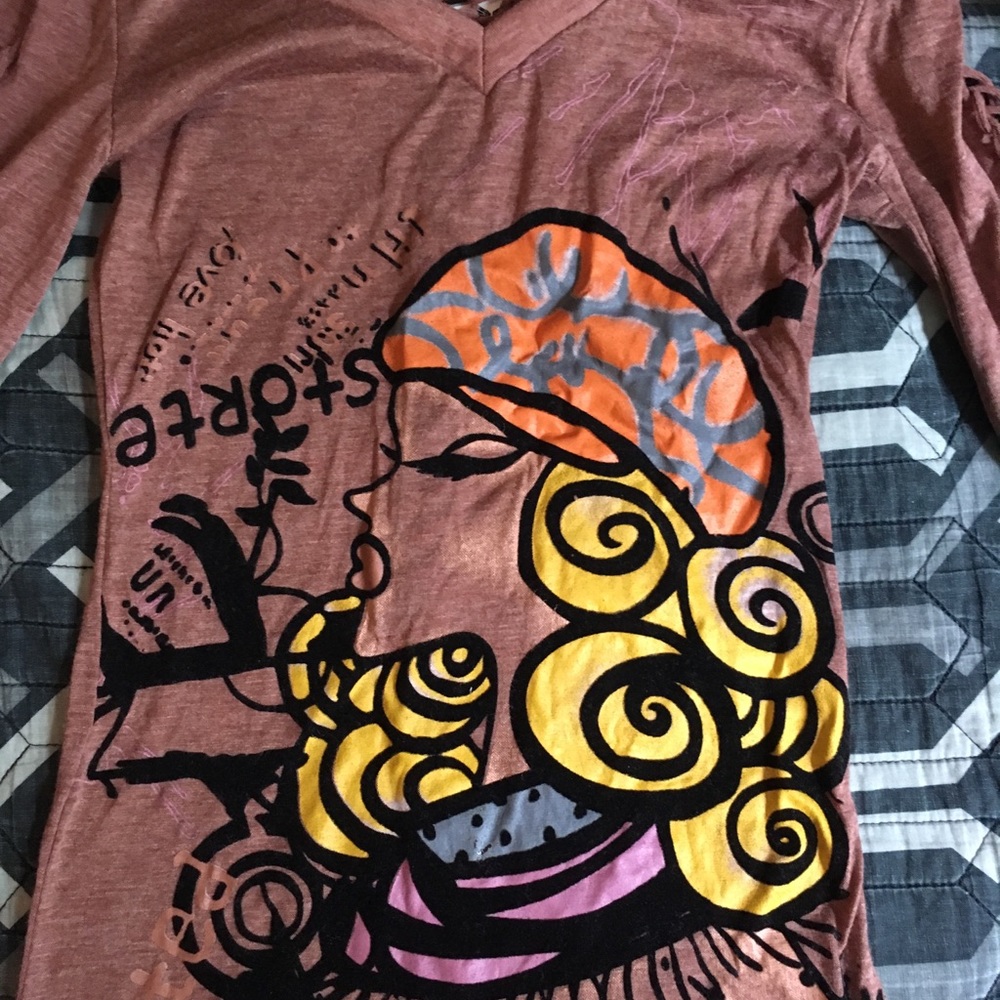 LACULTURE LONGSLEEVE TOP